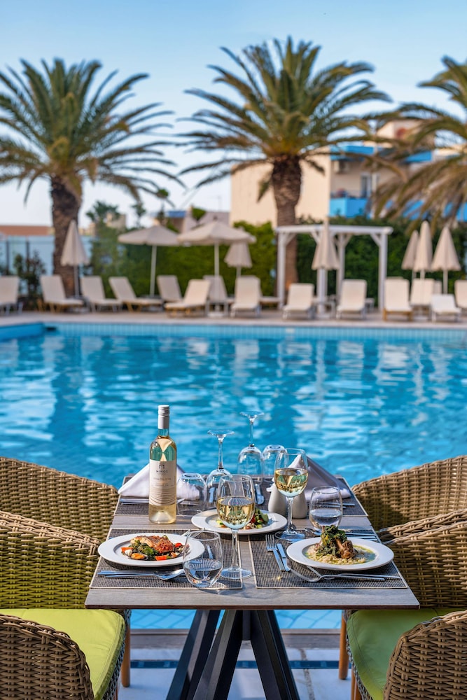 Minos Hotel 36/50