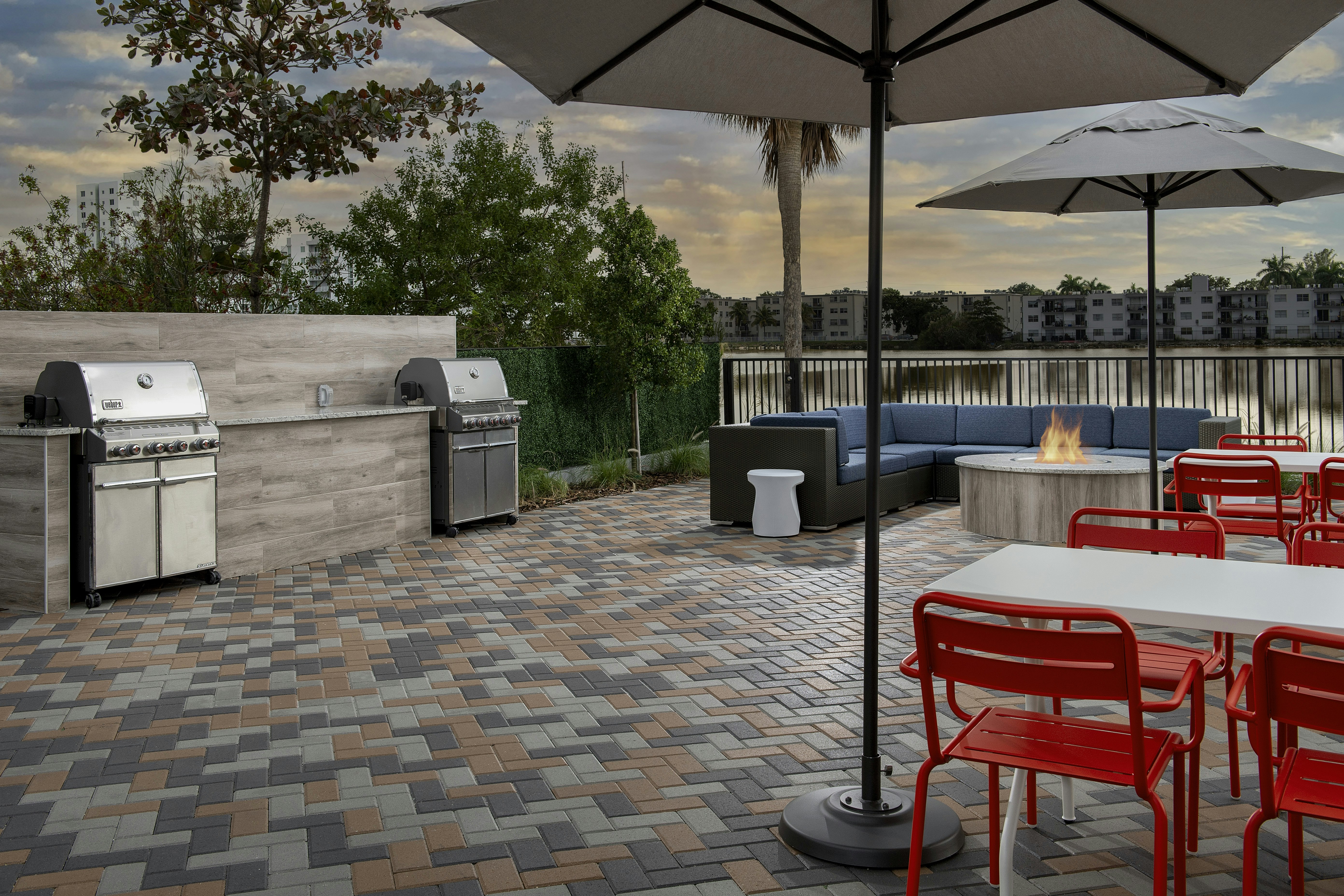 Tru By Hilton Miami Airport South Blue Lagoon 20/24