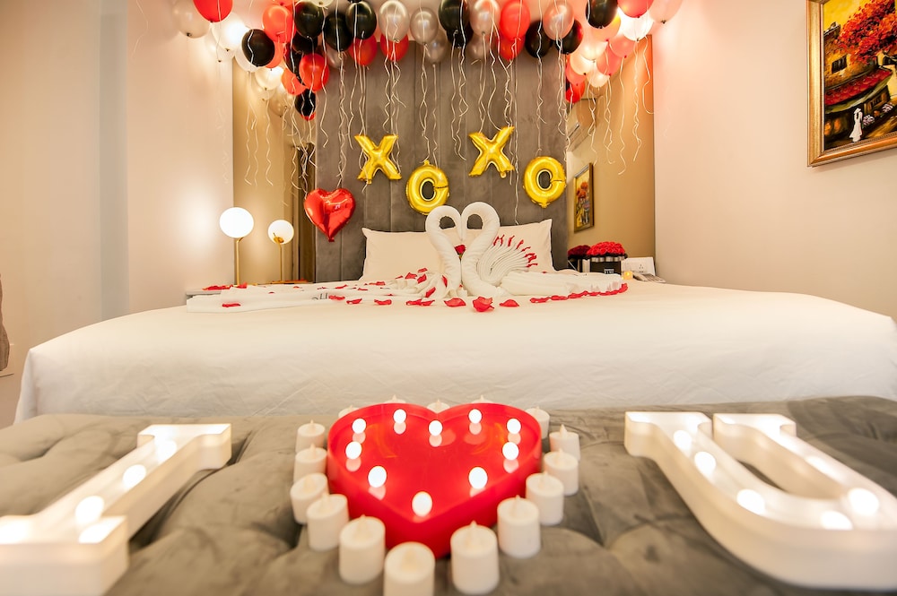 Adora Hotel 15/50