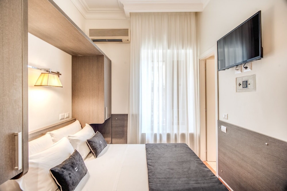 Hotel Mirti 7/22