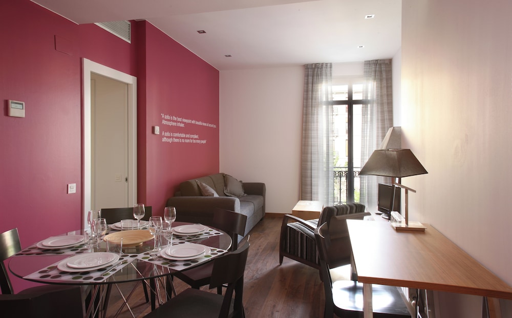 MH Apartments Suites 20/27