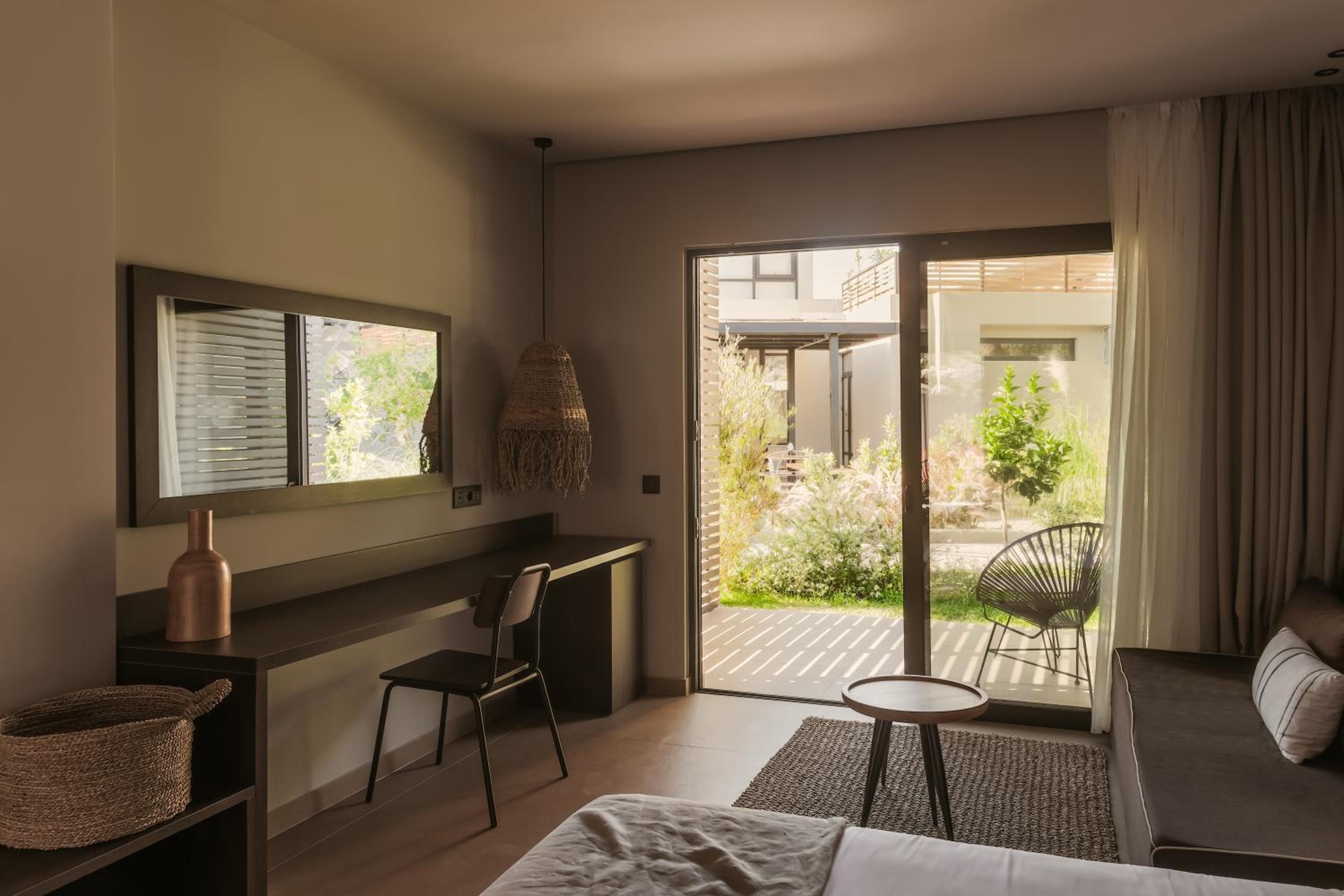 COOKS CLUB IALYSOS RHODES ADULTS ONLY 66/83
