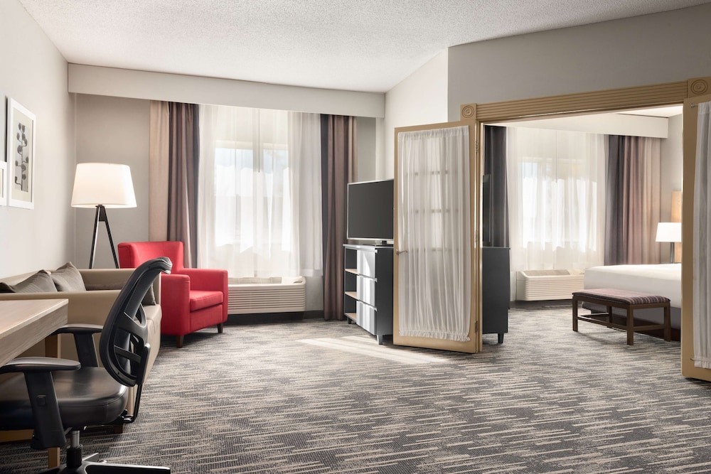 Country Inn & Suites by Radisson, Brookings, SD 11/39