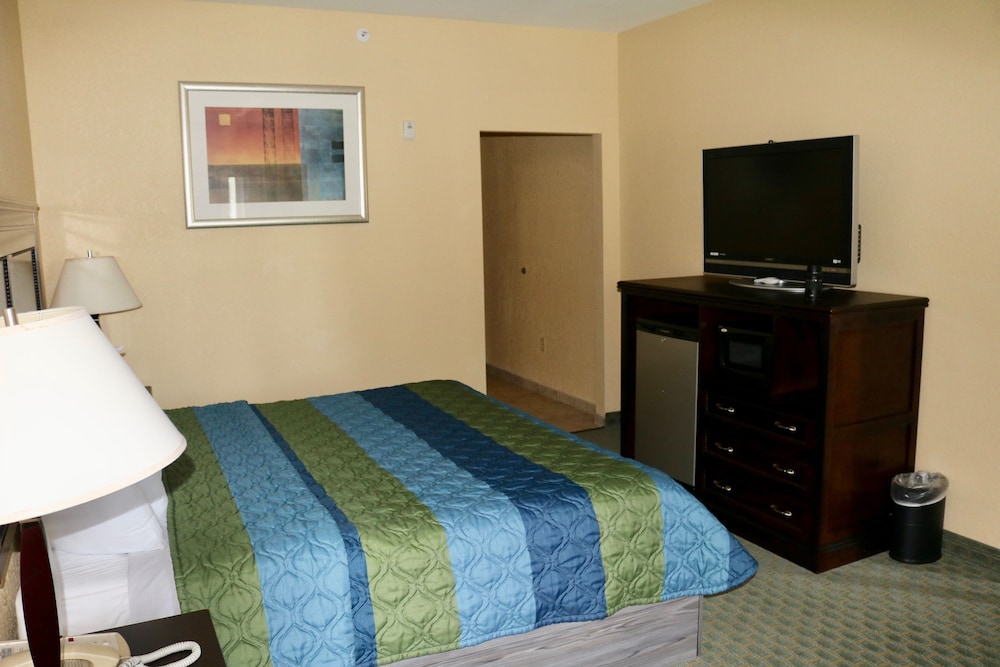 Ambassador Inn and Suites Tuscaloosa 21/57