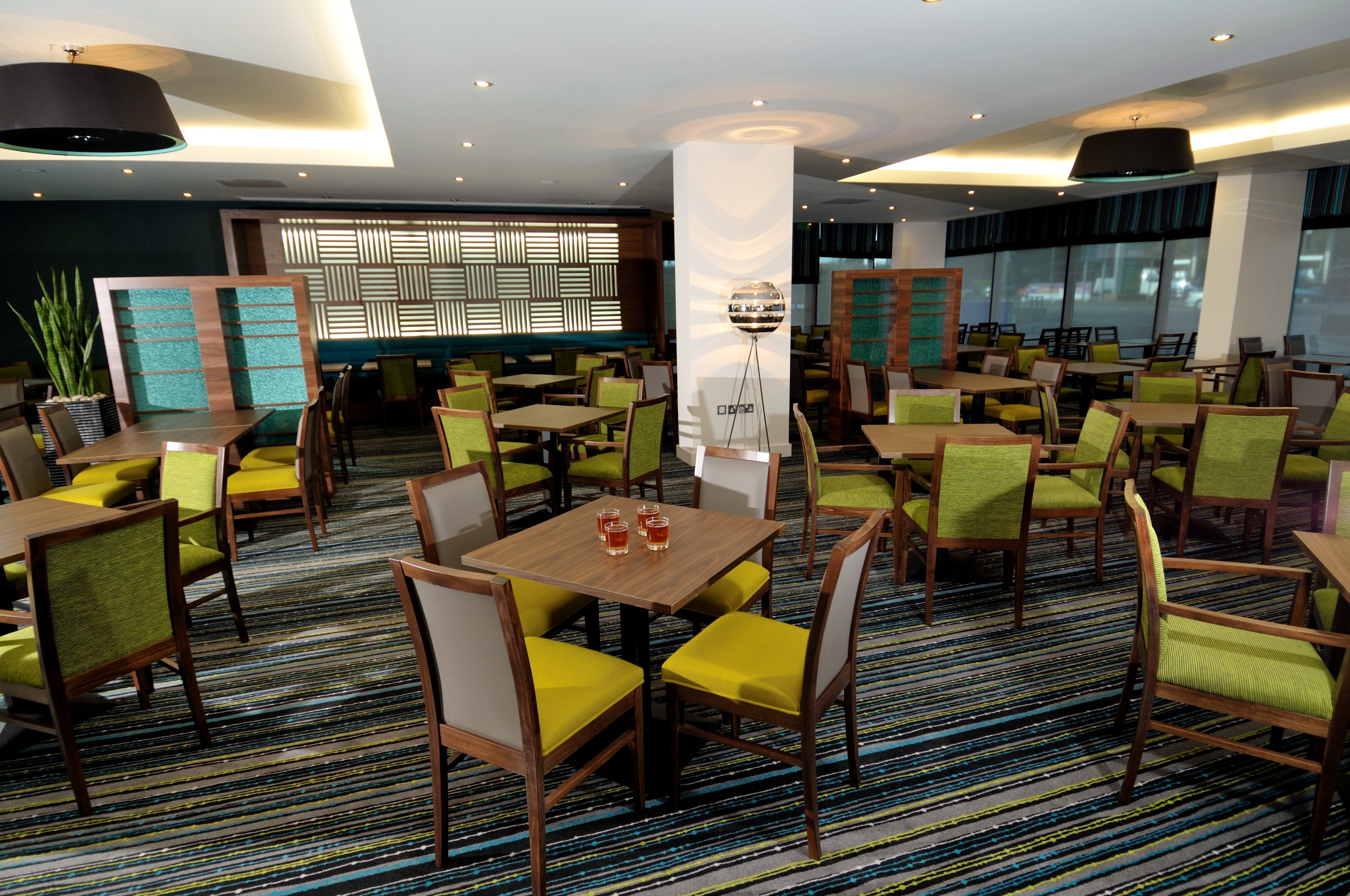 Holiday Inn Express London Heathrow T5 58/70