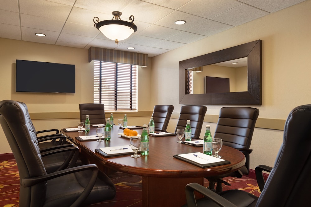 Spark by Hilton Germantown Washington DC North 25/25