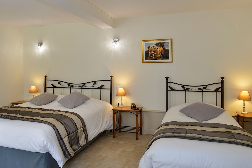 MANOIR DE LA GIRAUDIERE 9/42