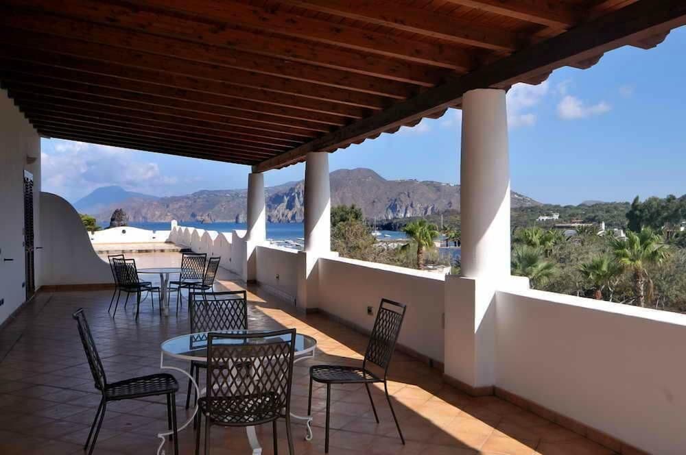 Garden Hotel Vulcano 54/72
