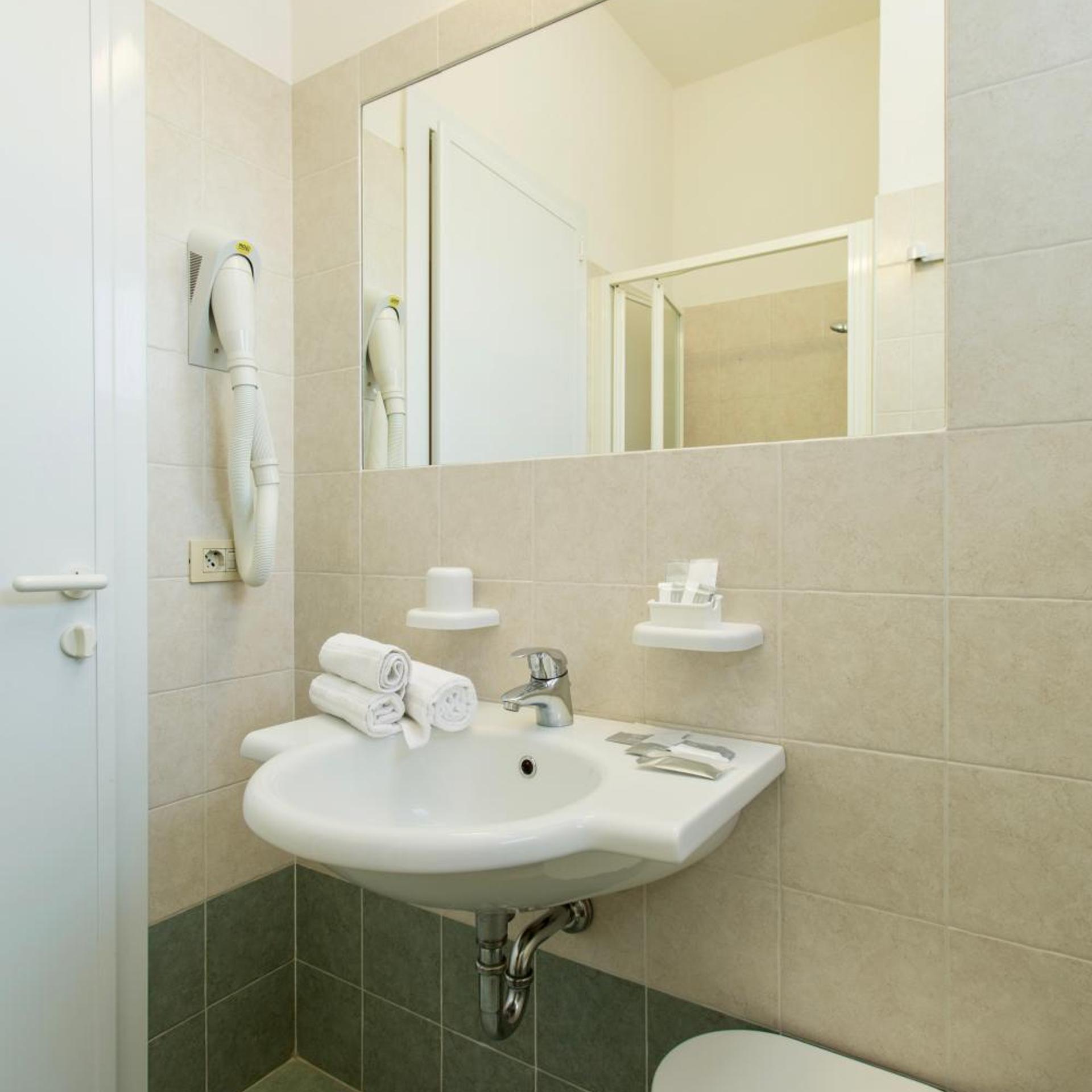 Hotel Tritone 49/50