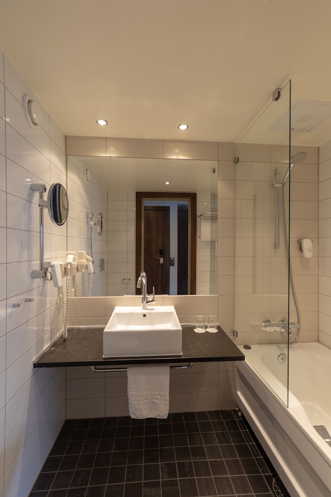 QUALITY HOTEL SKIFER 9/41