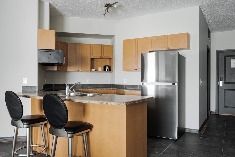 PODOLLAN REZ-IDENCE FORT MCMURRAY 39/50