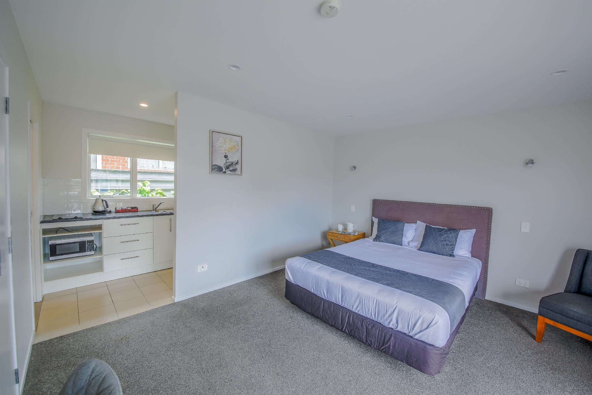 Studio, Double Bed
