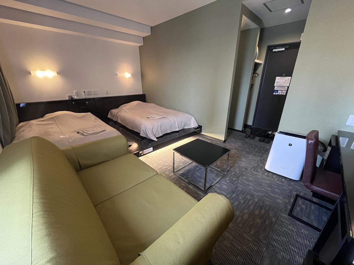 Premier, Twin Beds
