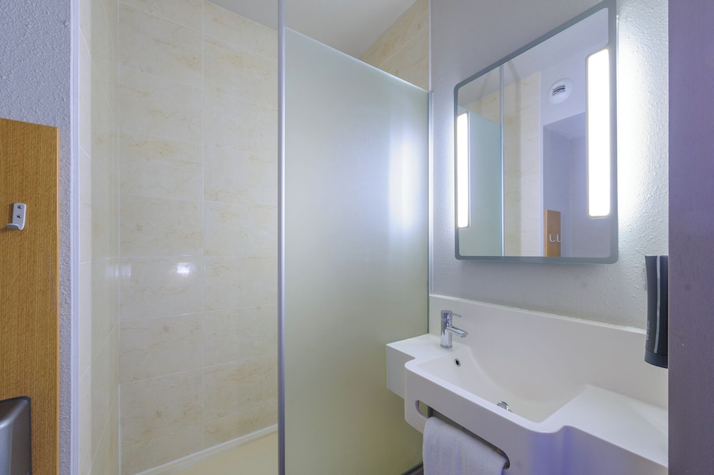 B&B HOTEL La Rochelle Beaulieu Puilboreau 47/50