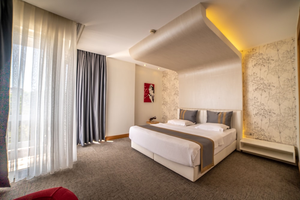 ATIK HOTEL 24/73