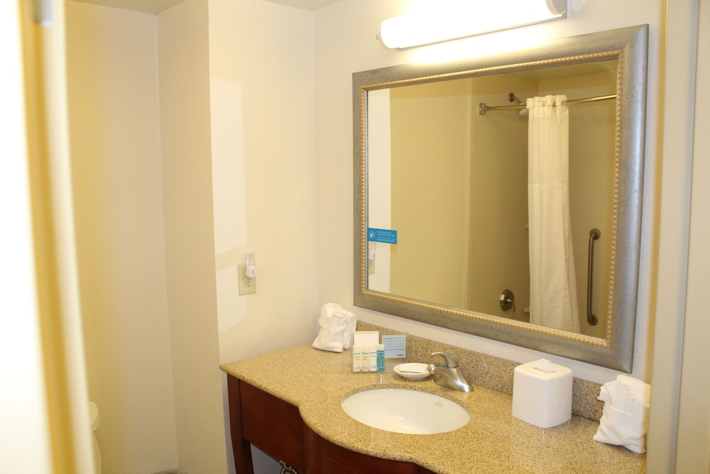 Hampton Inn Gloucester 18/61