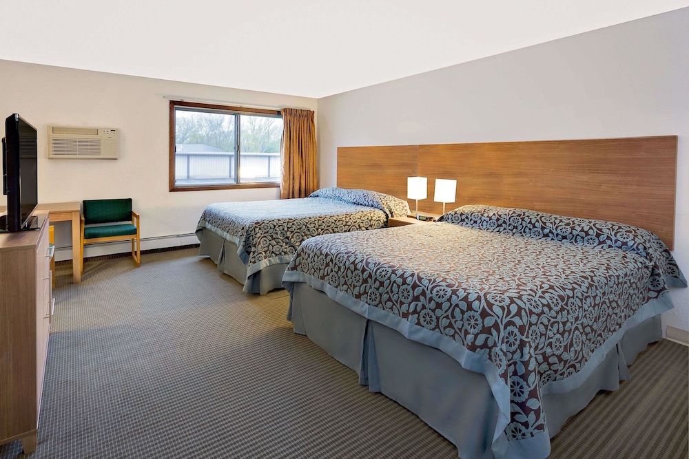 Days Inn by Wyndham Winona 6/27