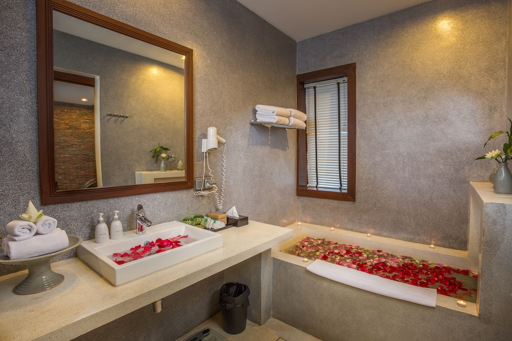 Nita By Vo Luxury Hotel 79/81