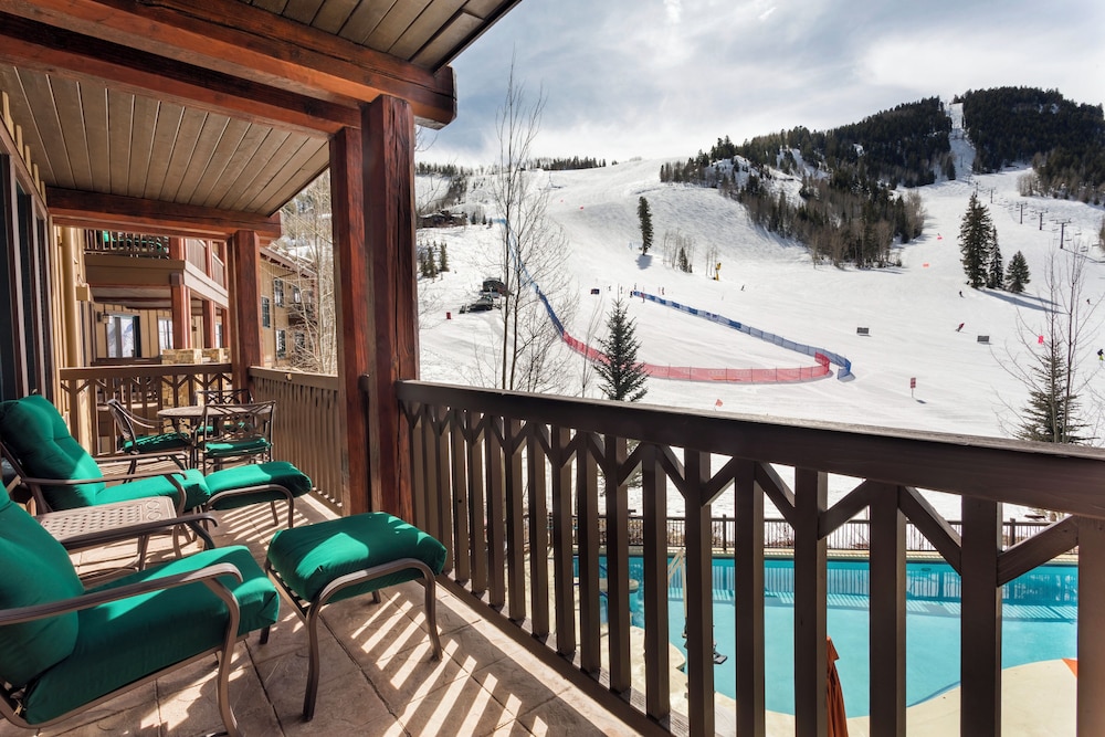 Ritz-Carlton Club, Aspen Highlands by Frias 24/50