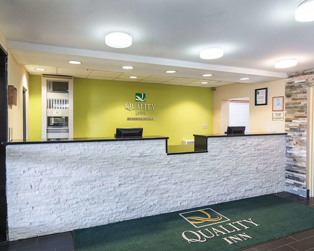 Quality Inn Richmond Airport 8/37