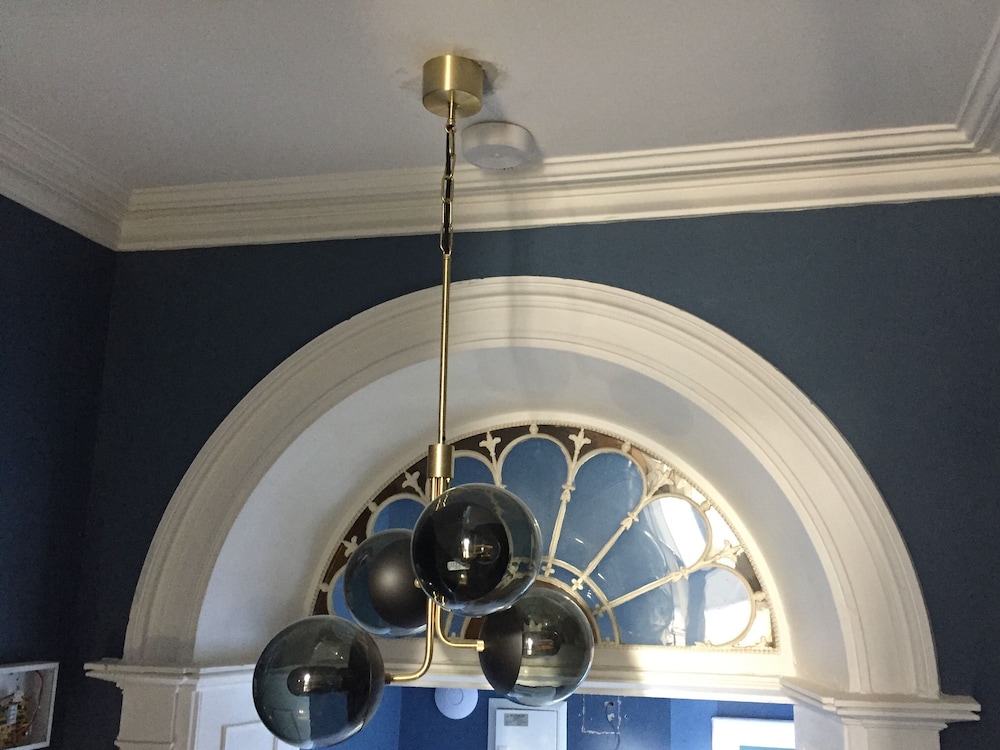 Pembroke Hall 28/50