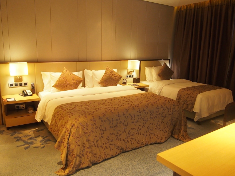 Wojo Hotel 15/50