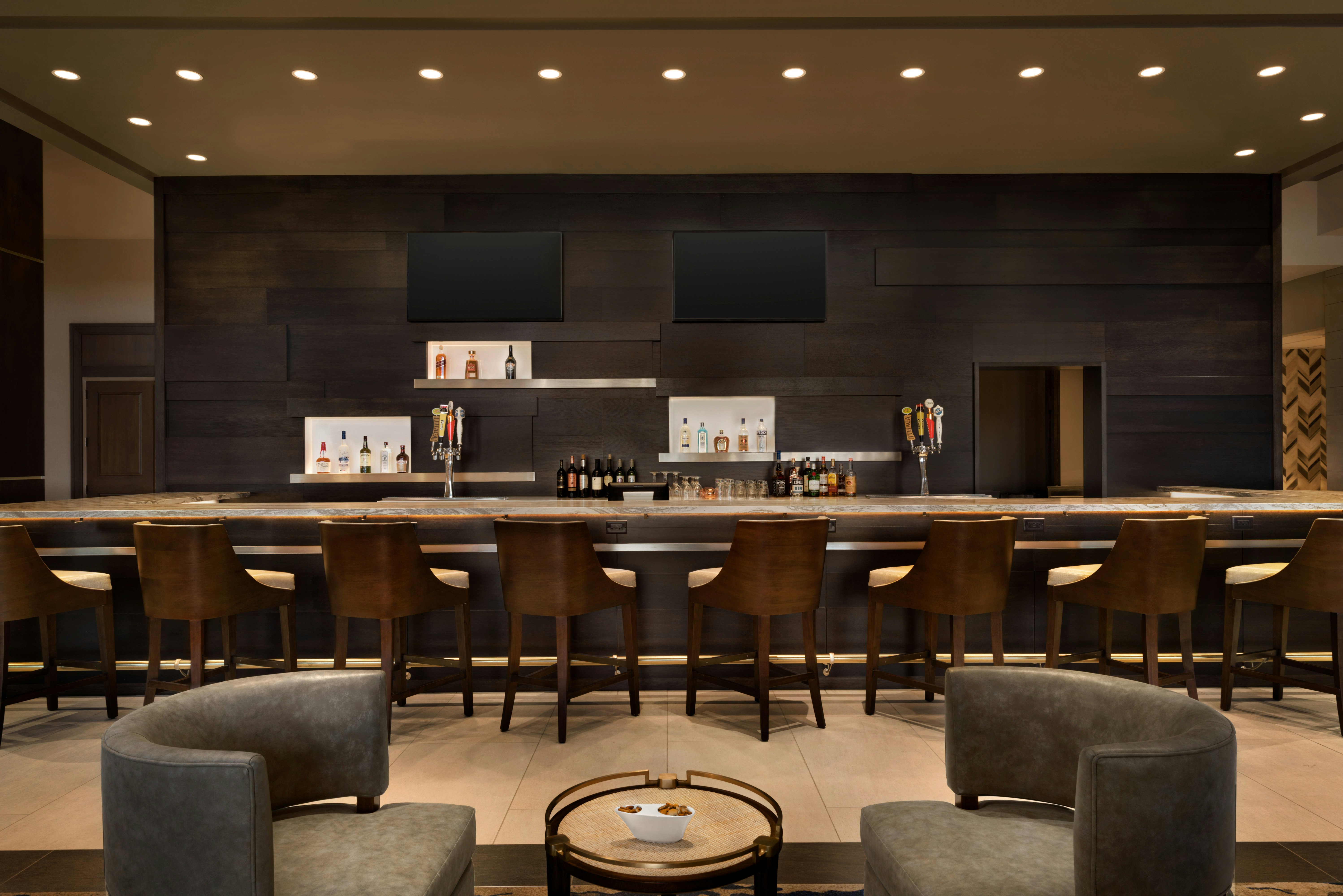 Embassy Suites by Hilton Syracuse Destiny USA 42/54
