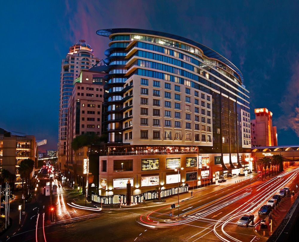 Davinci Hotel And Suites On Nelson Mandela Square 2/67