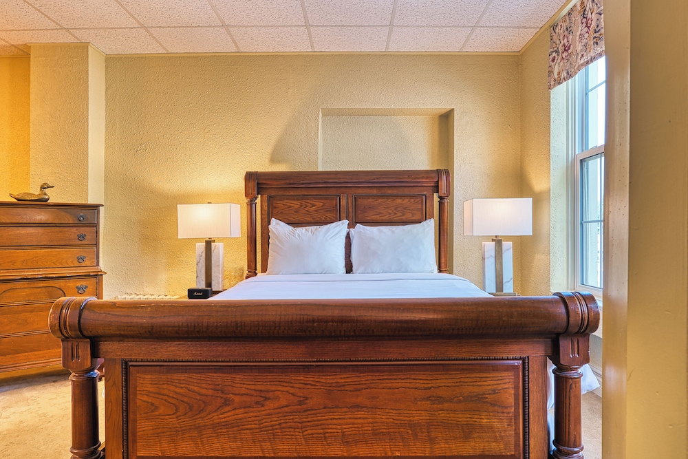 The Stratford Hotel 11/50