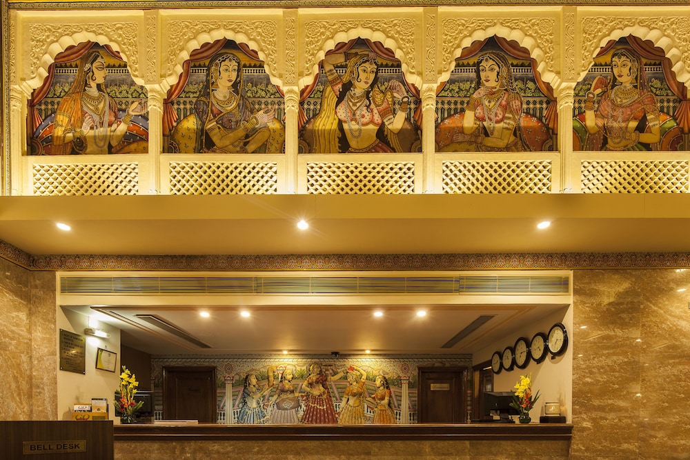VESTA MAURYA PALACE 40/67