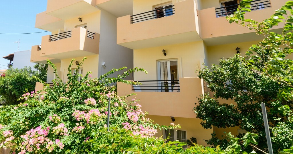 Argyro Apartments & Studios 1/12