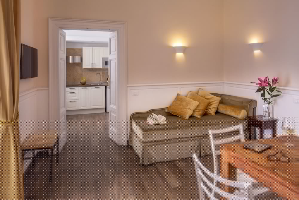 Aenea Superior Inn 28/50