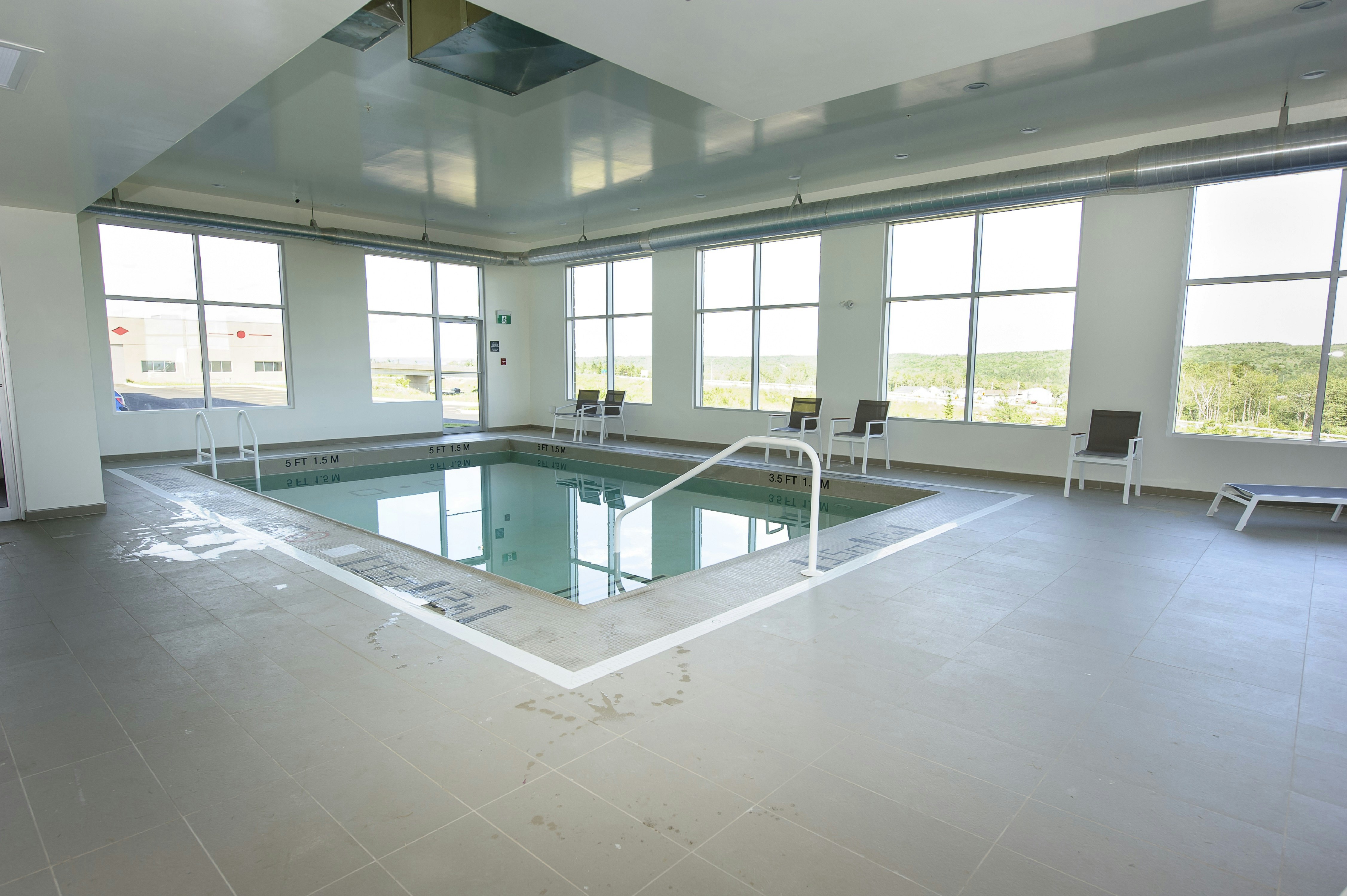 Hampton Inn & Suites by Hilton Truro 12/26