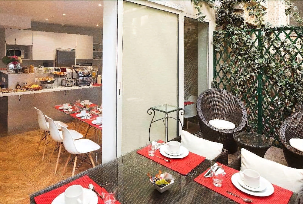 Hotel Le Relais Du Marais 28/32