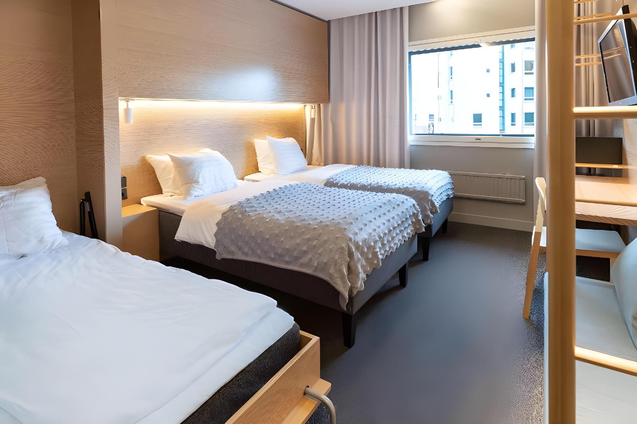 Standard, Twin Beds, Murphy Bed