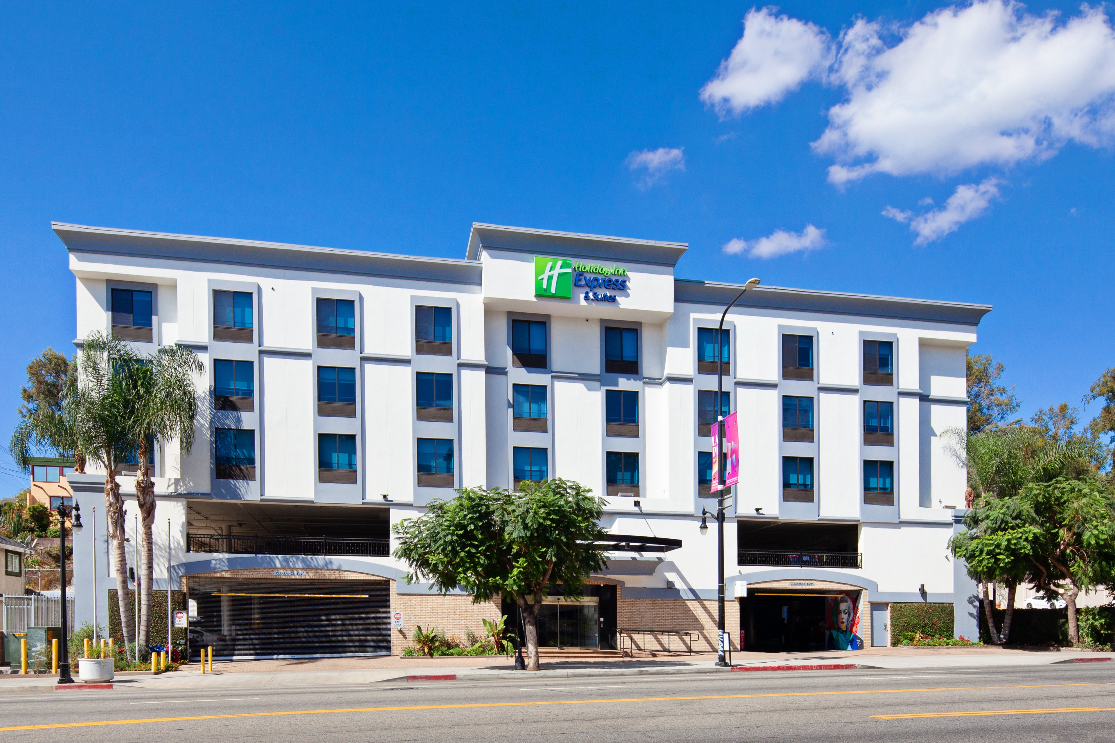 Holiday Inn Express Hollywood Walk of Fame An Ihg Hotel 4/65