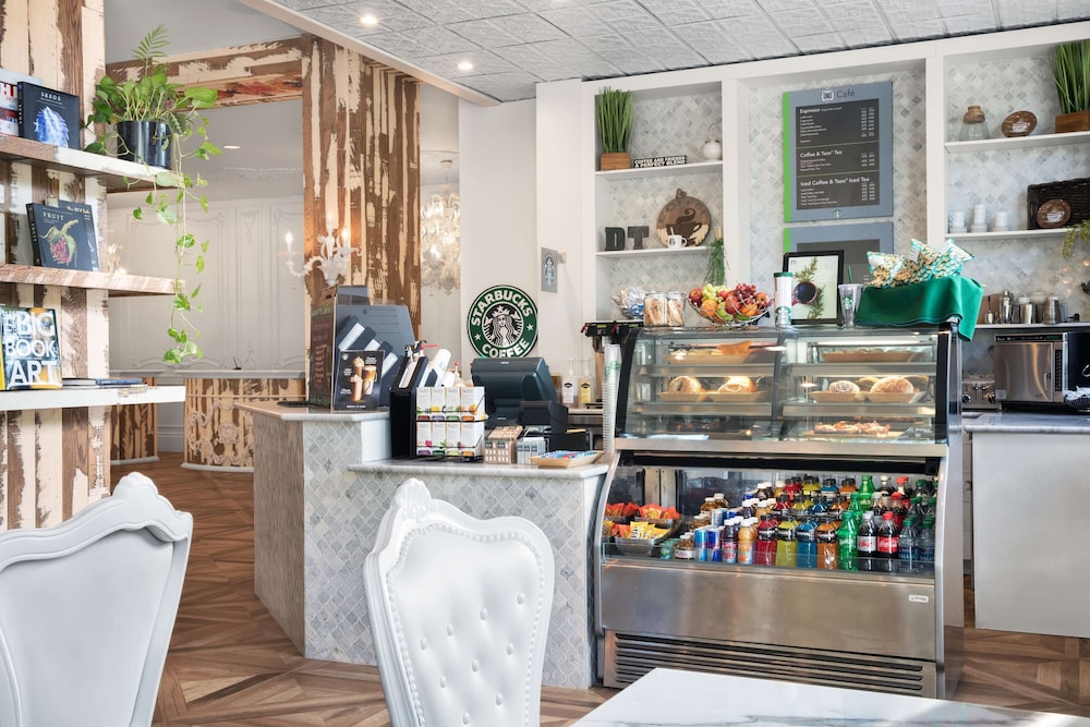 restaurant-cafeteria