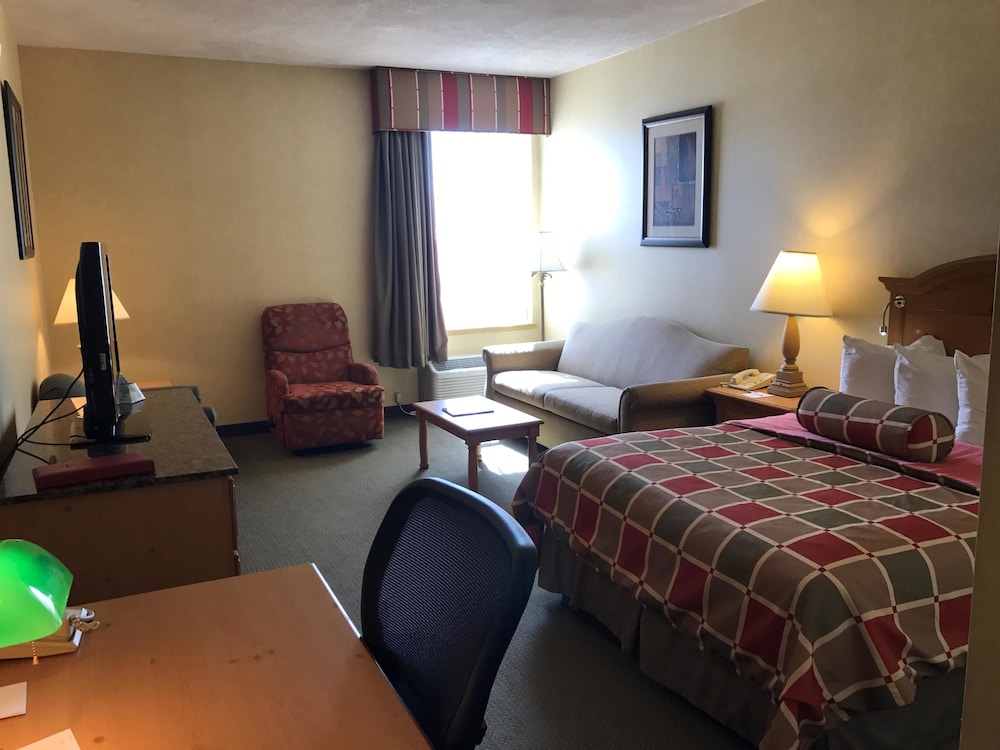 Best Western Plus Revere Inn & Suites 17/39