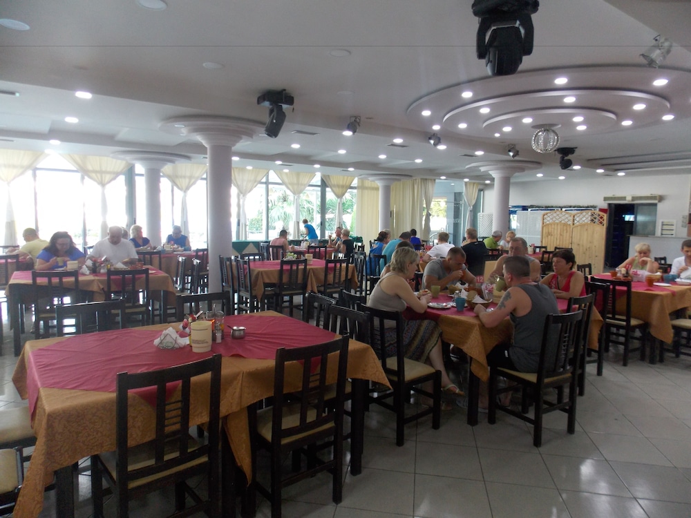 Mediterrane Hotel Sarande 34/51