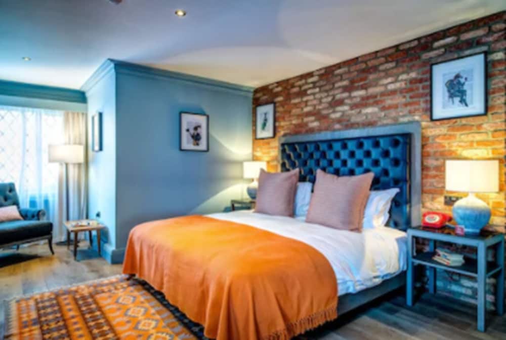 The Great House at Sonning 7/34