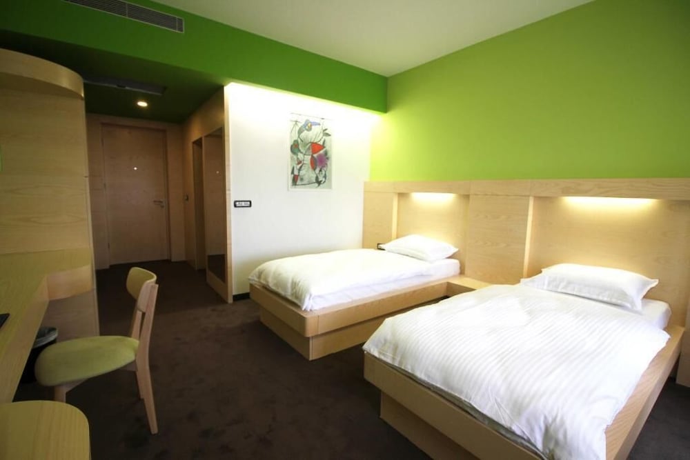Hotel International Prishtina Spa Prishtina 7/27