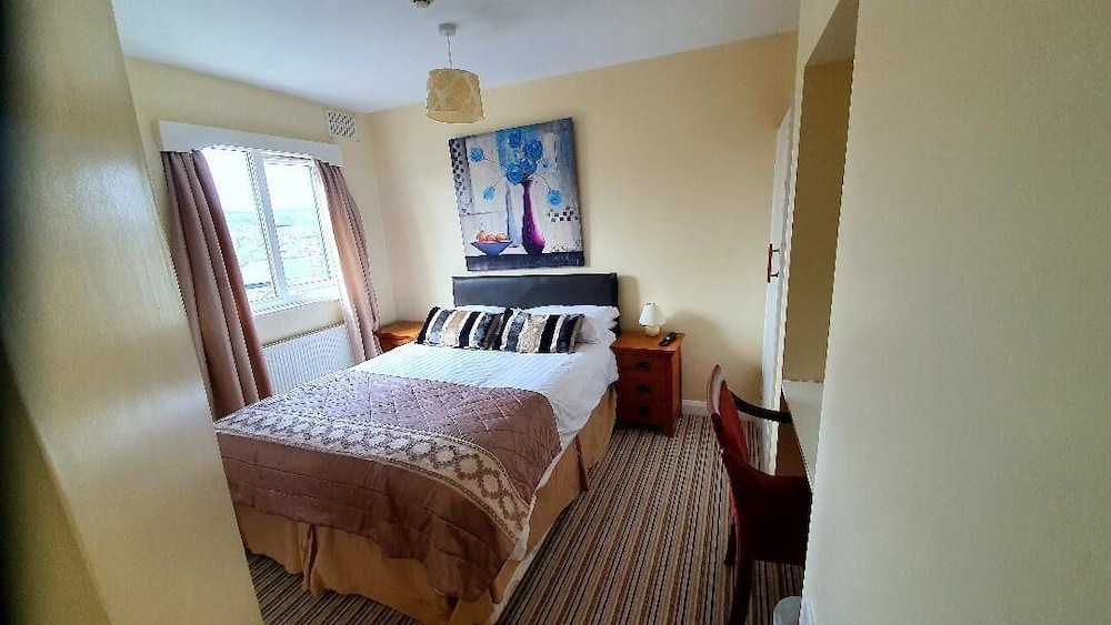 Rivelyn Hotel 19/35