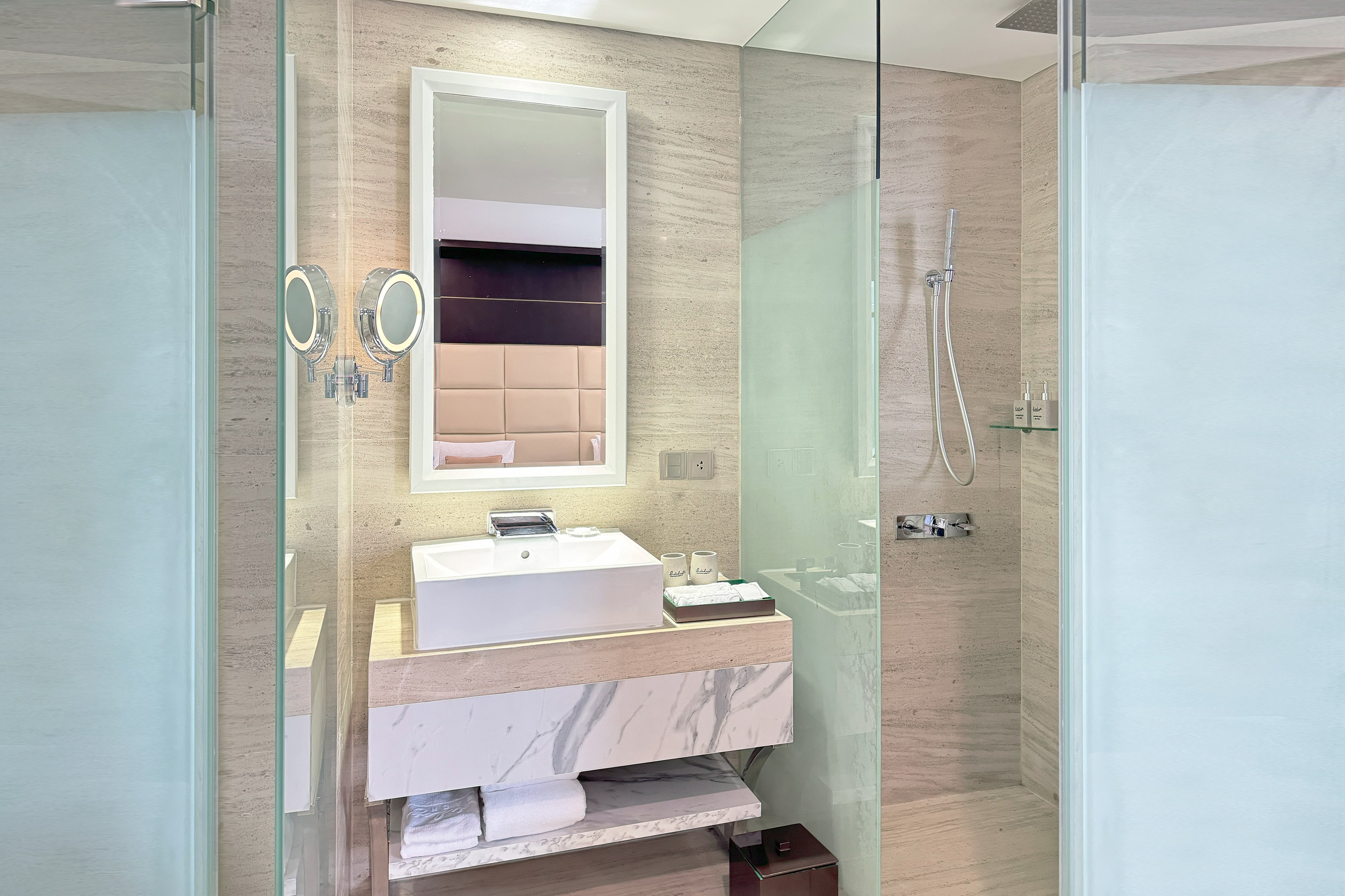 Senior, Deluxe, Twin Beds، Holiday Beach Hotel Danang 7/8