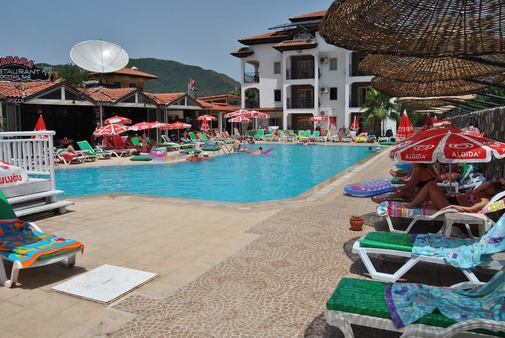 Club Ekinci Palace 27/29