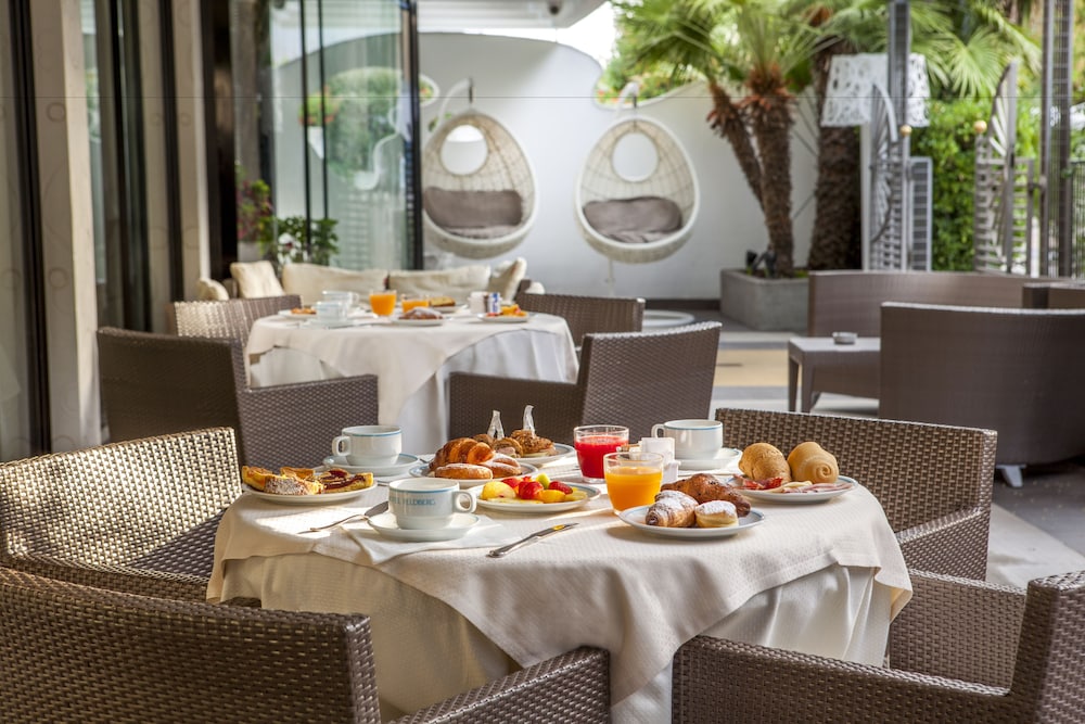 Hotel Feldberg Riccione 37/50