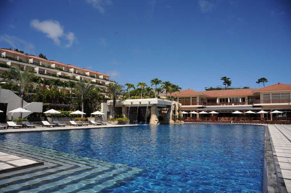 Kanucha Bay Hotels and Villas 10/80