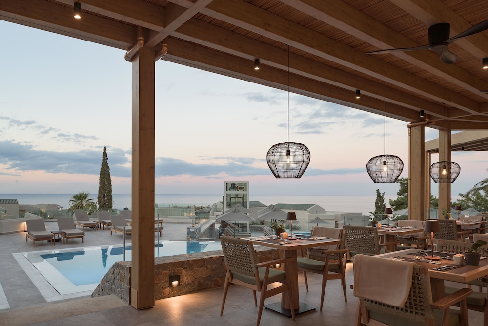 Galaxy Suites Boutique Resort 122/133