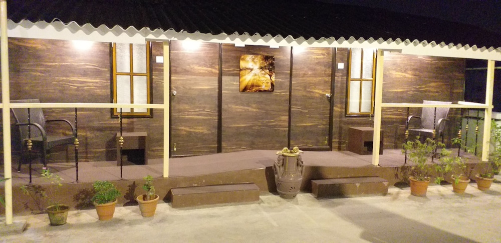 Hotel Rushabh Home 3/48