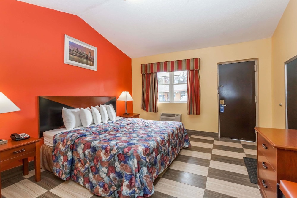 Room, King Bed