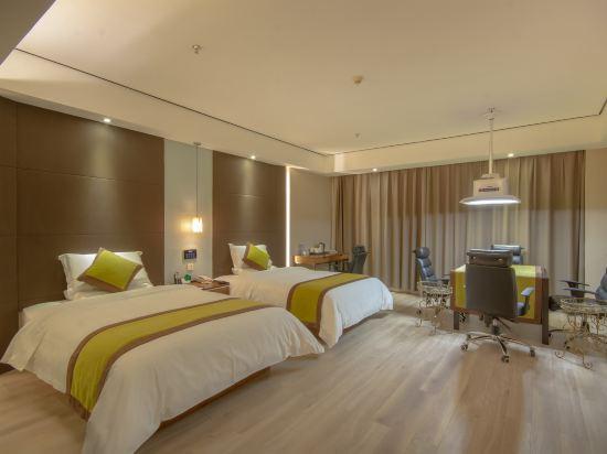 Aisi Hotel (Hanzhong Tea City) 8/16